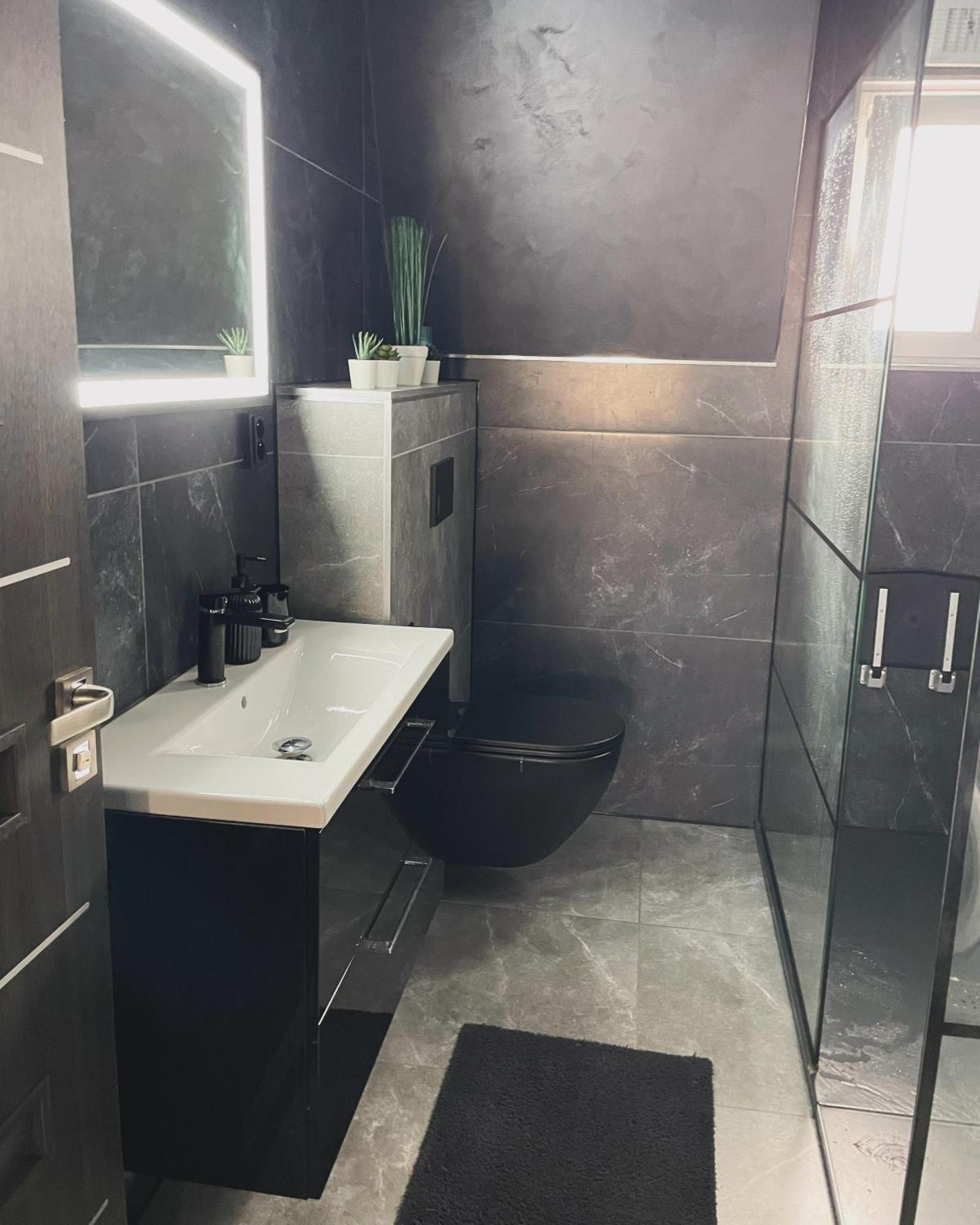 Dr. Wolf Apartment Κάρλοβι Βάρι Εξωτερικό φωτογραφία